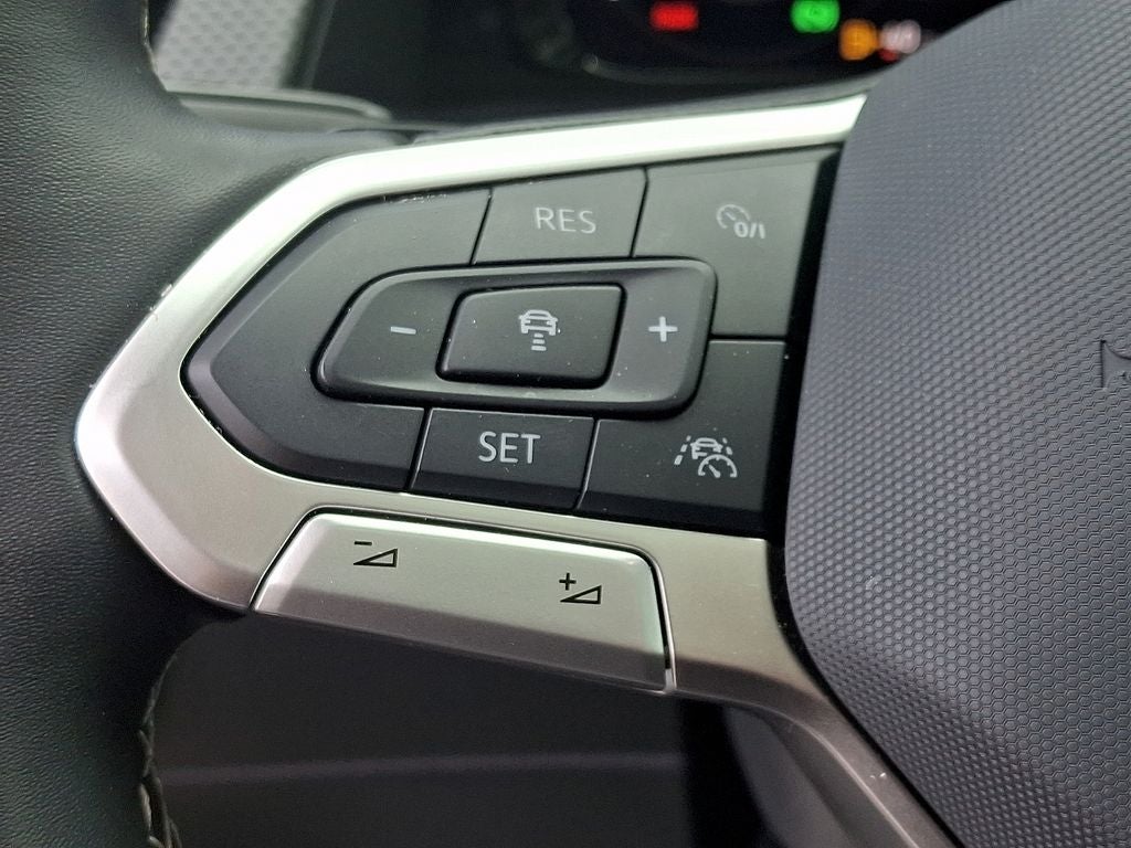 2024 Volkswagen Atlas Cross Sport 2.0T SEL