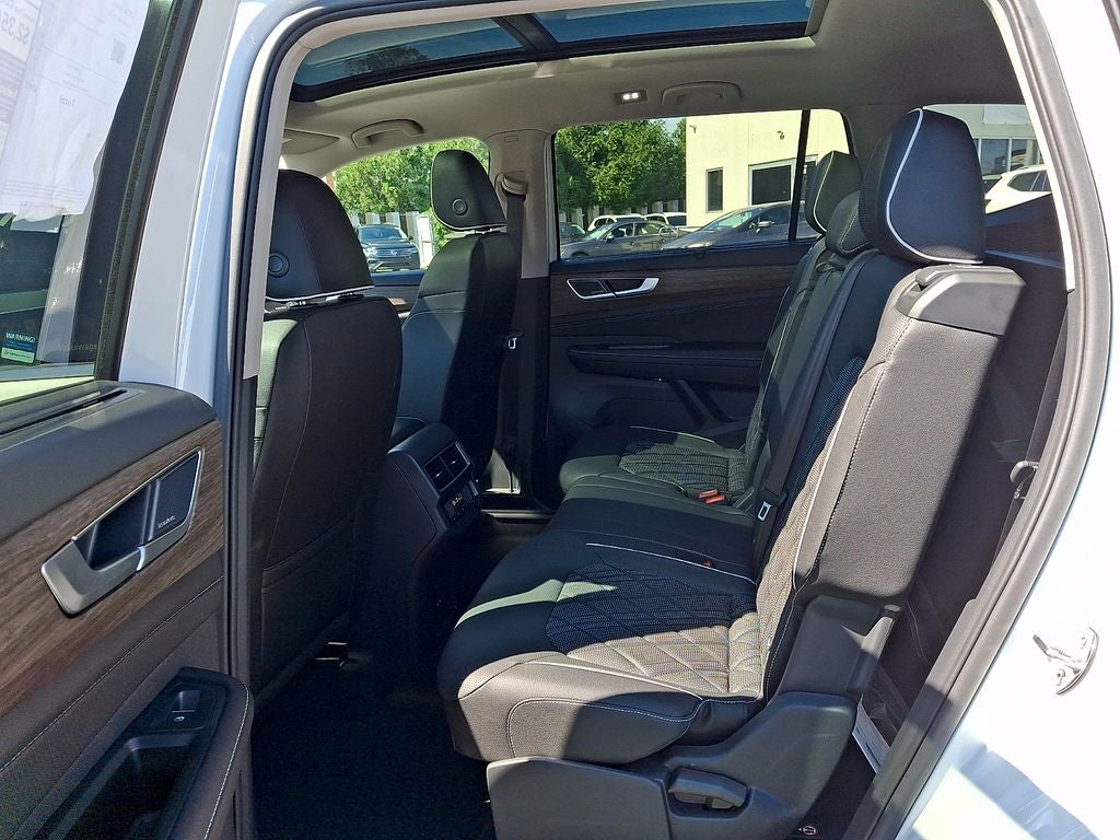 2026 Volkswagen Atlas SEL Premium R-Line