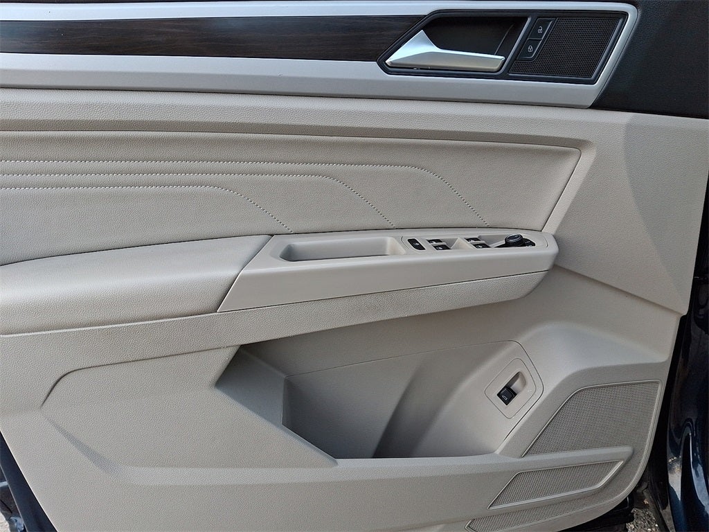 2023 Volkswagen Atlas 2.0T SE w/Technology