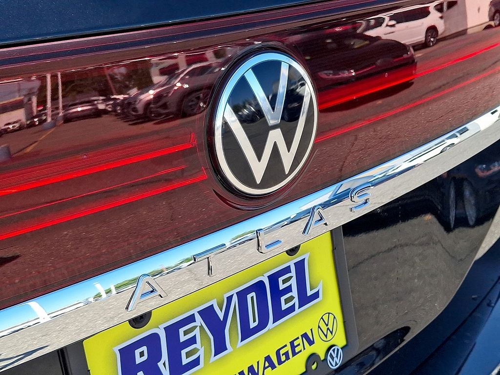 2026 Volkswagen Atlas SE w/Technology