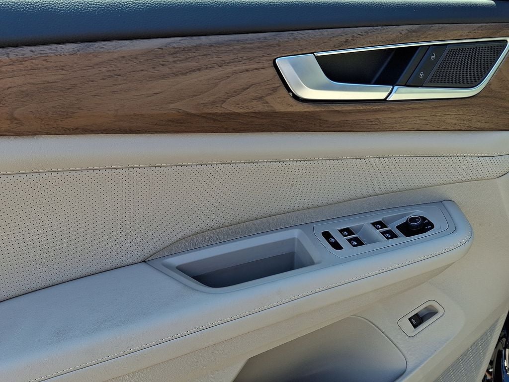2026 Volkswagen Atlas SE w/Technology