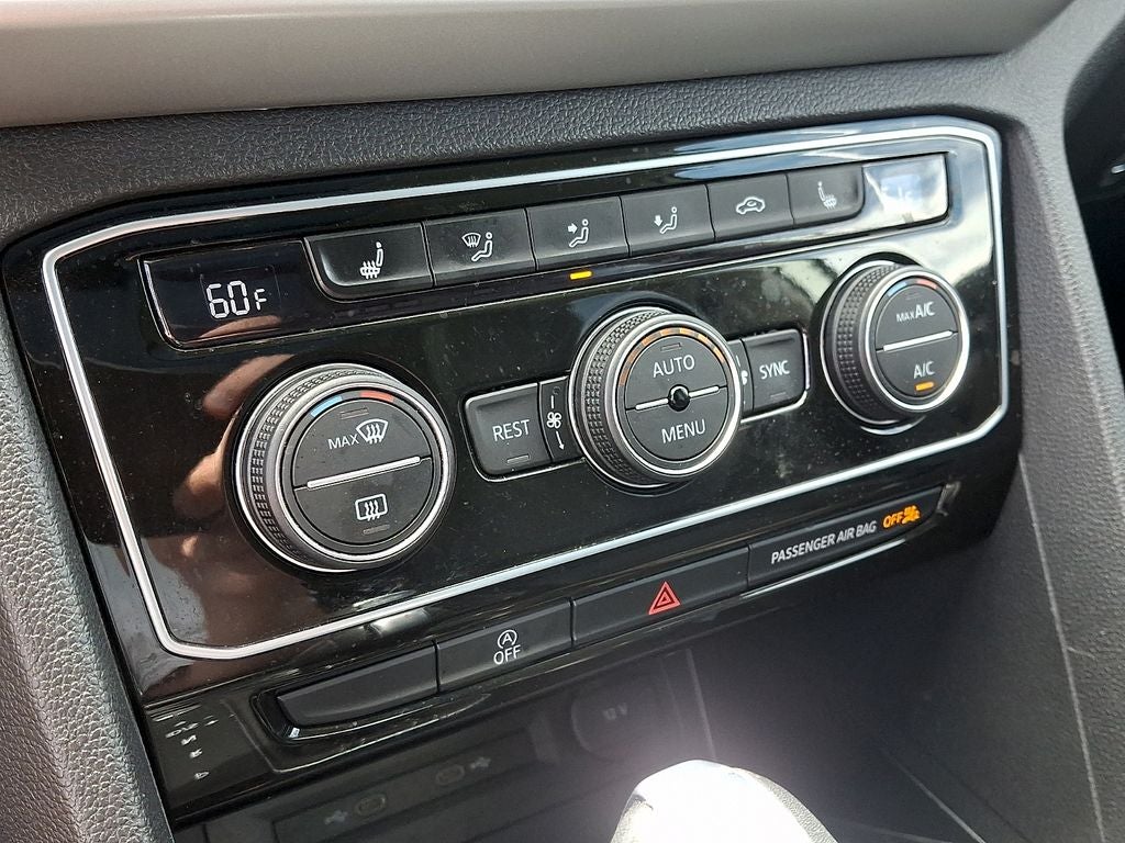 2022 Volkswagen Atlas 3.6L V6 SE w/Technology