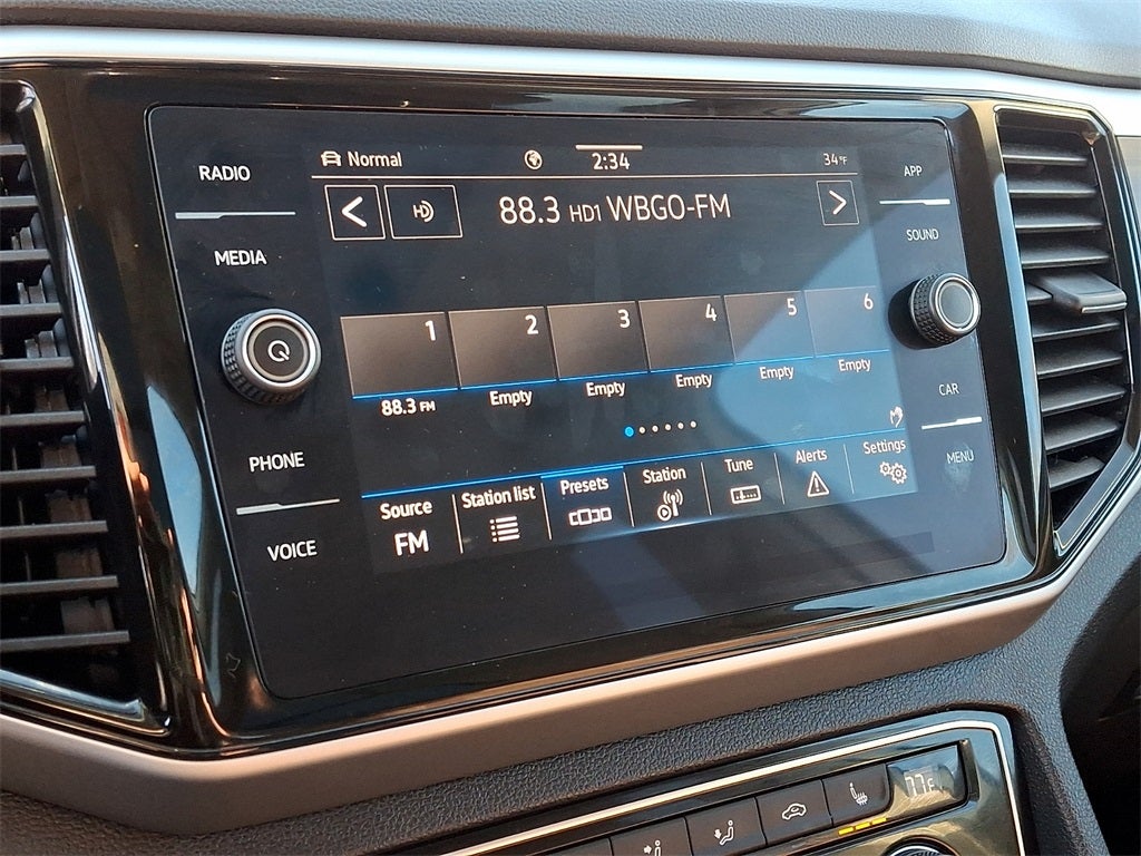 2023 Volkswagen Atlas 3.6L V6 SE w/Technology