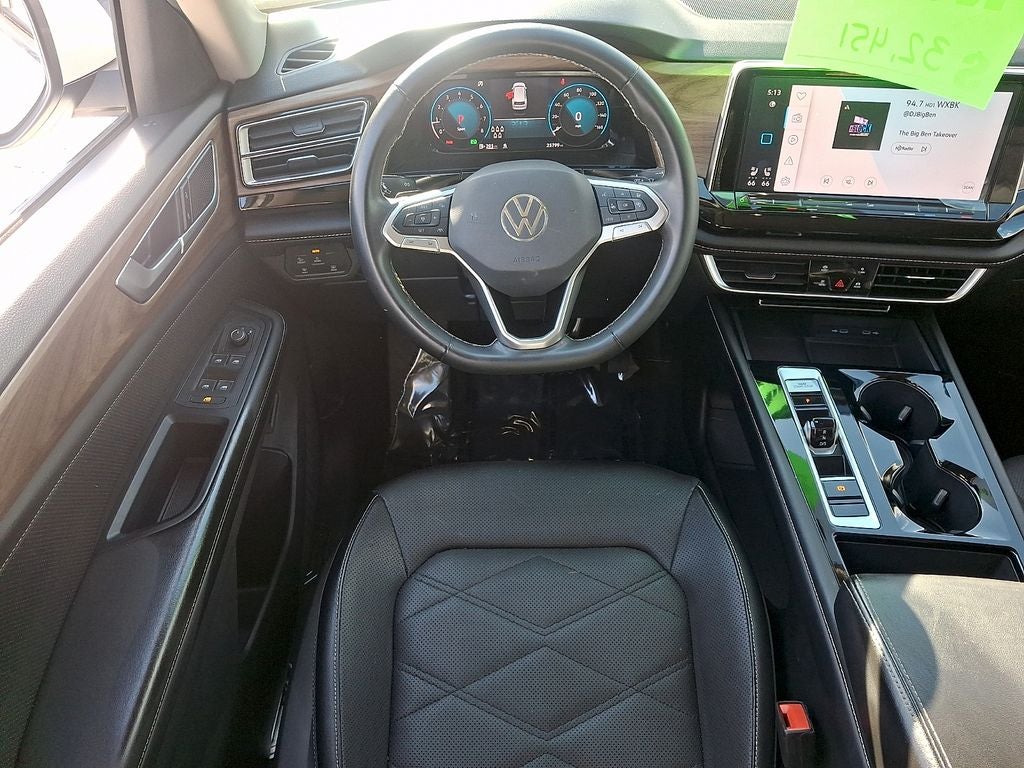 2024 Volkswagen Atlas 2.0T SE w/Technology