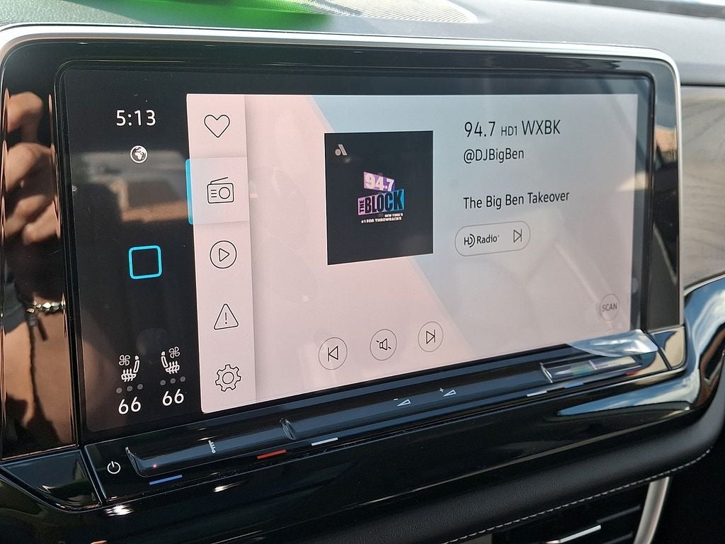 2024 Volkswagen Atlas 2.0T SE w/Technology