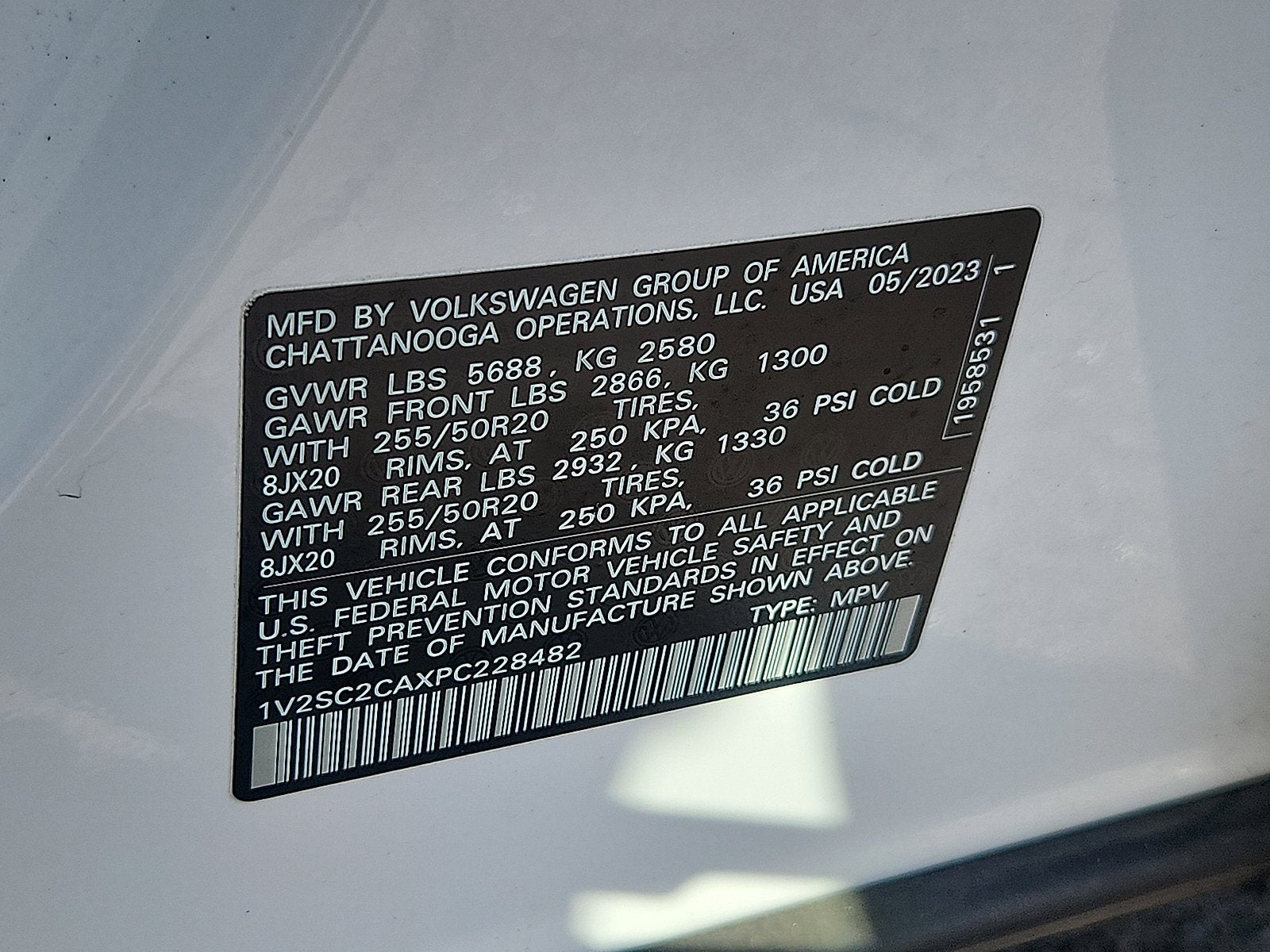2023 Volkswagen Atlas Cross Sport 2.0T SEL R-Line
