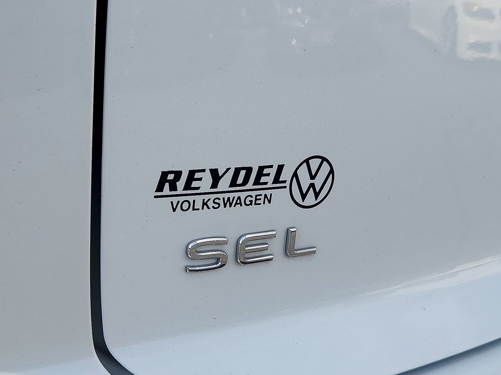 2023 Volkswagen Atlas Cross Sport 2.0T SEL R-Line