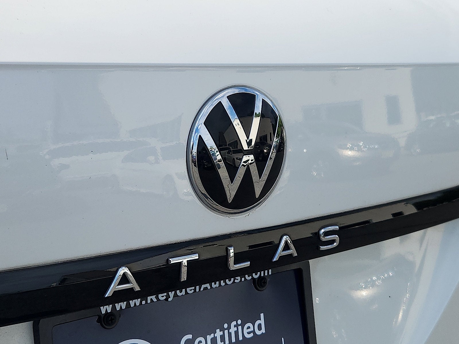 2023 Volkswagen Atlas Cross Sport 2.0T SEL R-Line