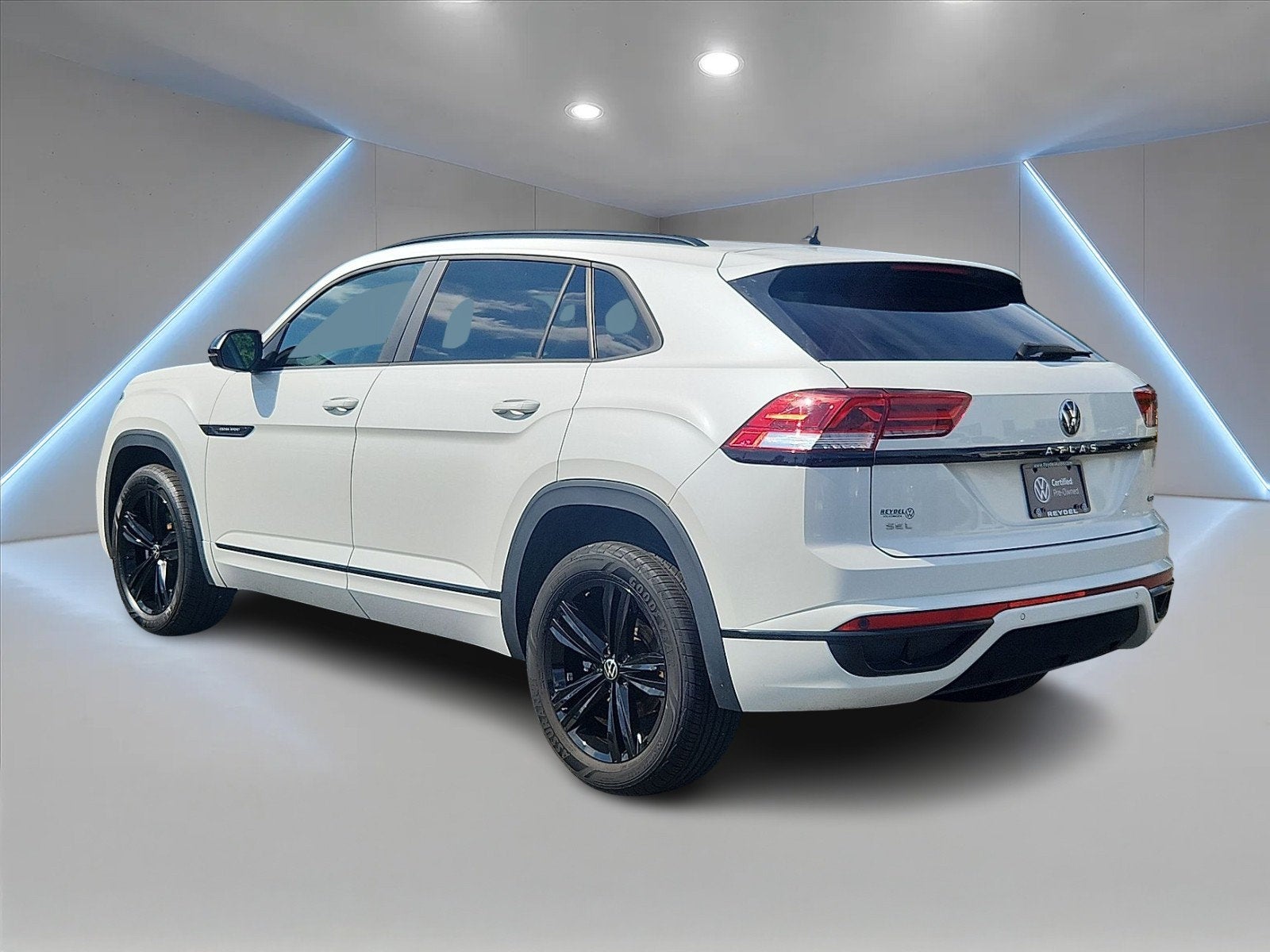 2023 Volkswagen Atlas Cross Sport 2.0T SEL R-Line
