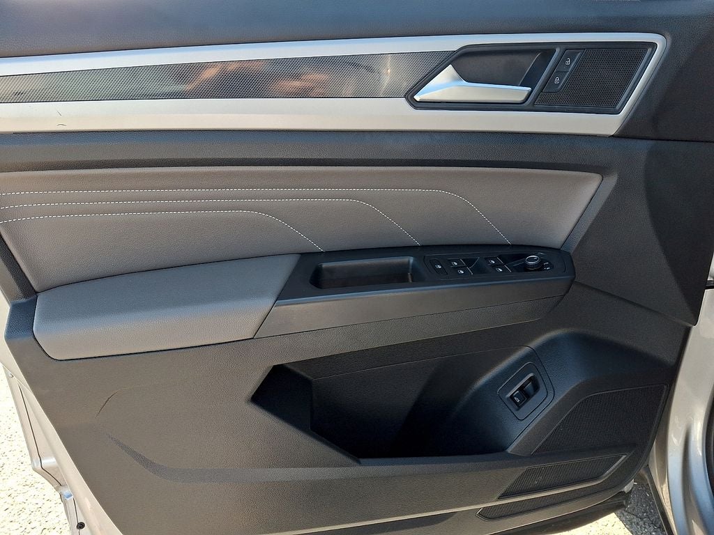 2023 Volkswagen Atlas Cross Sport 3.6L V6 SEL R-Line