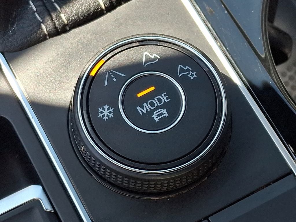 2023 Volkswagen Atlas Cross Sport 3.6L V6 SEL R-Line