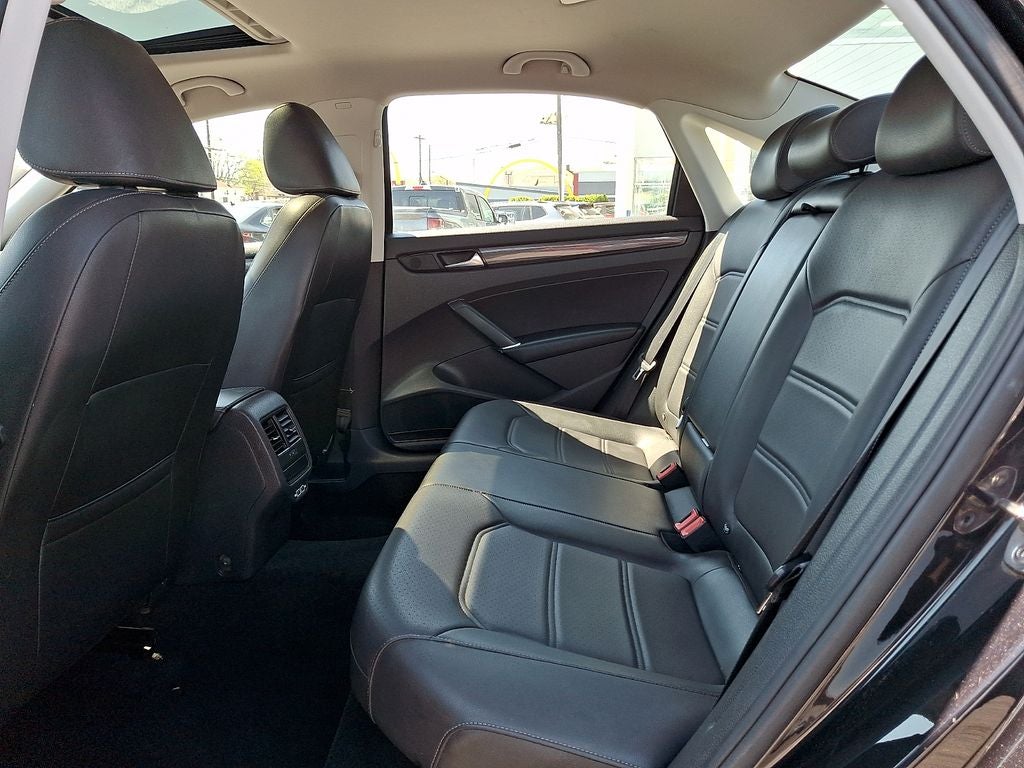 2020 Volkswagen Passat 2.0T R-Line