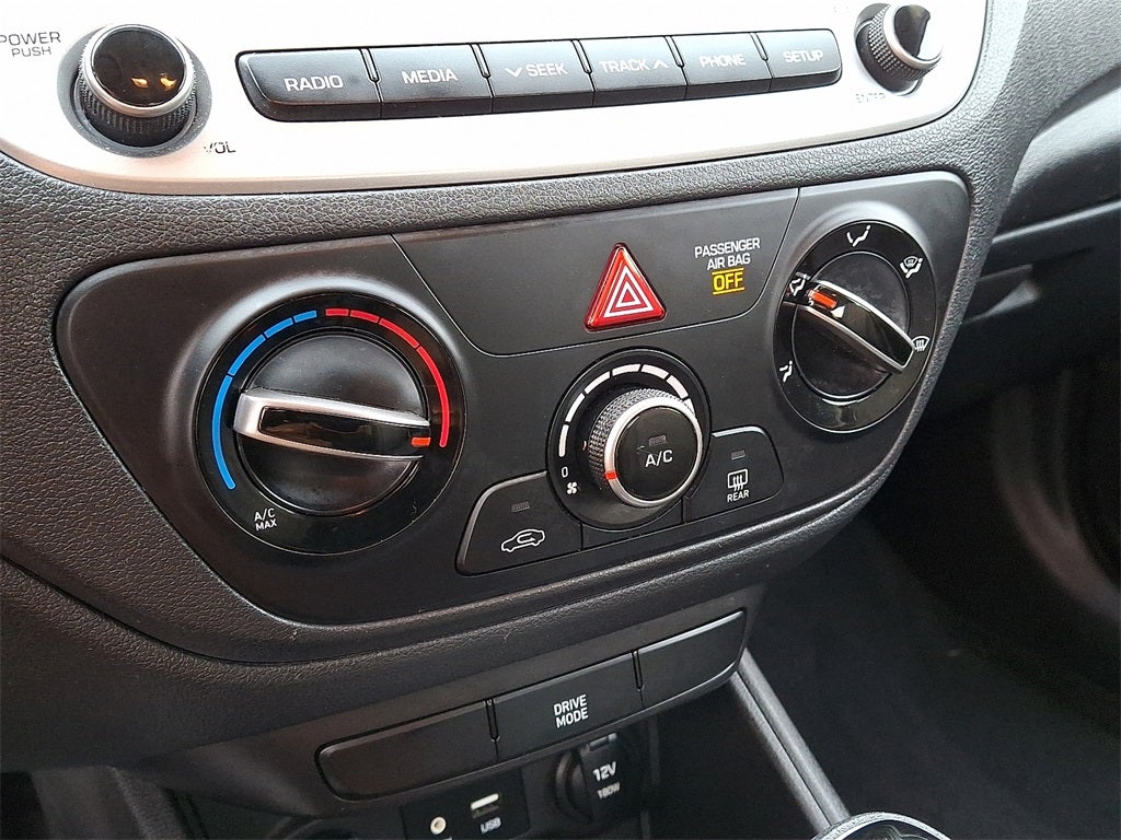 2022 Hyundai Accent SE