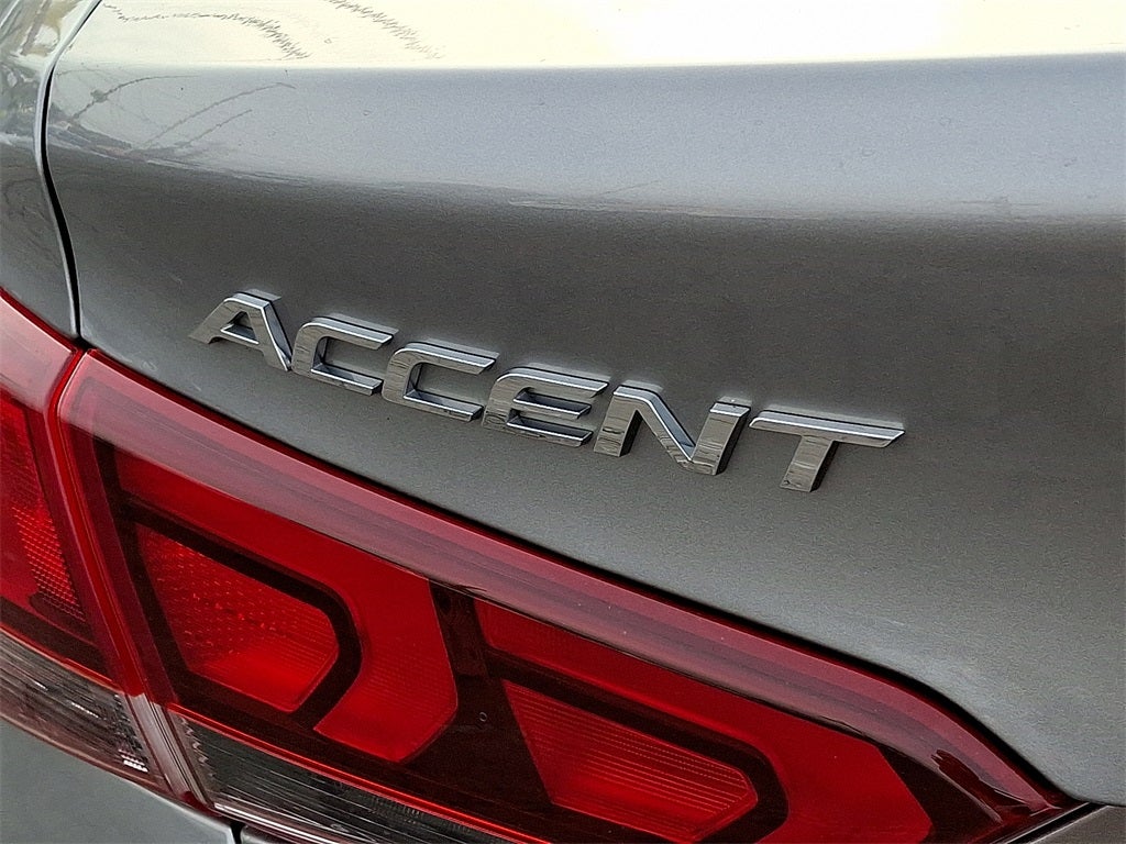 2022 Hyundai Accent SE