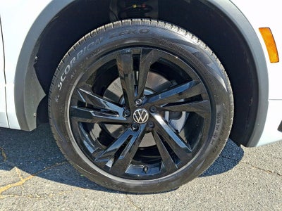 2024 Volkswagen Tiguan 2.0T SE R-Line Black