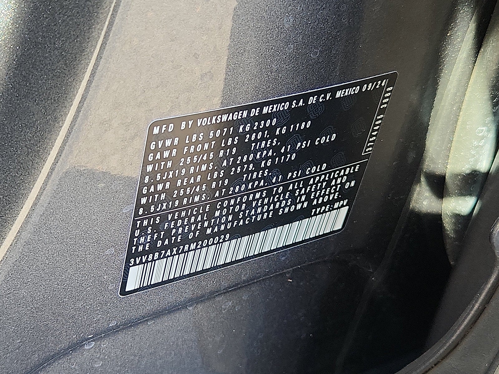 2024 Volkswagen Tiguan 2.0T SE R-Line Black