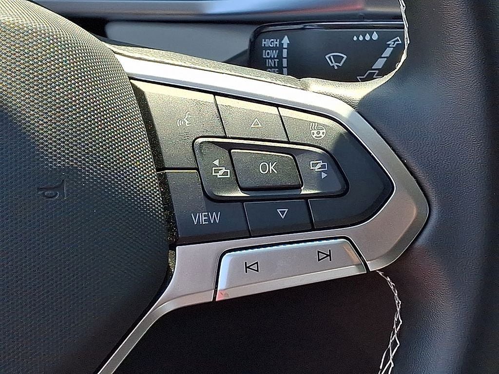 2025 Volkswagen Taos 1.5T SE