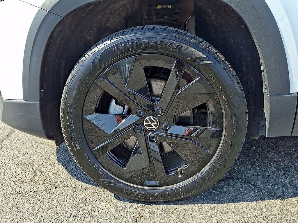 2025 Volkswagen Taos 1.5T SE