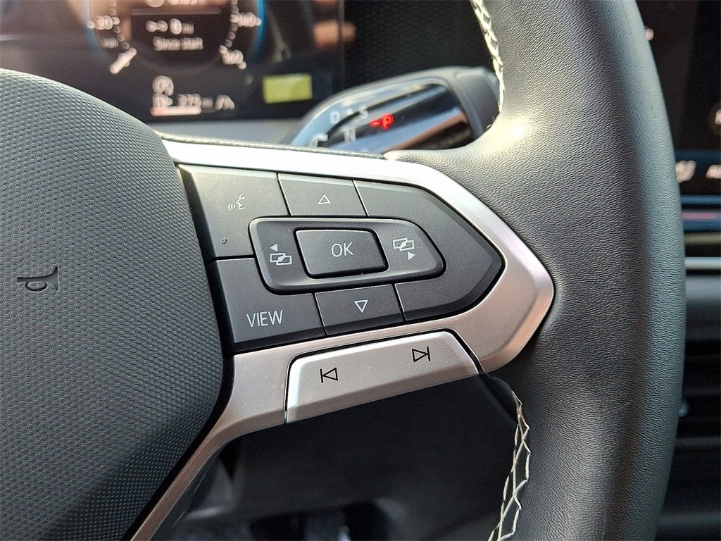 2025 Volkswagen Tiguan 2.0T SE