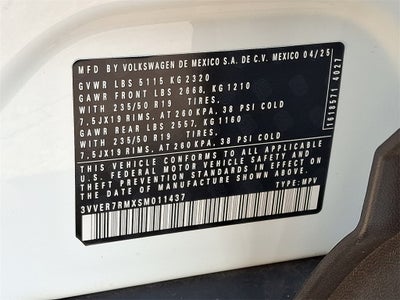 2025 Volkswagen Tiguan 2.0T SE