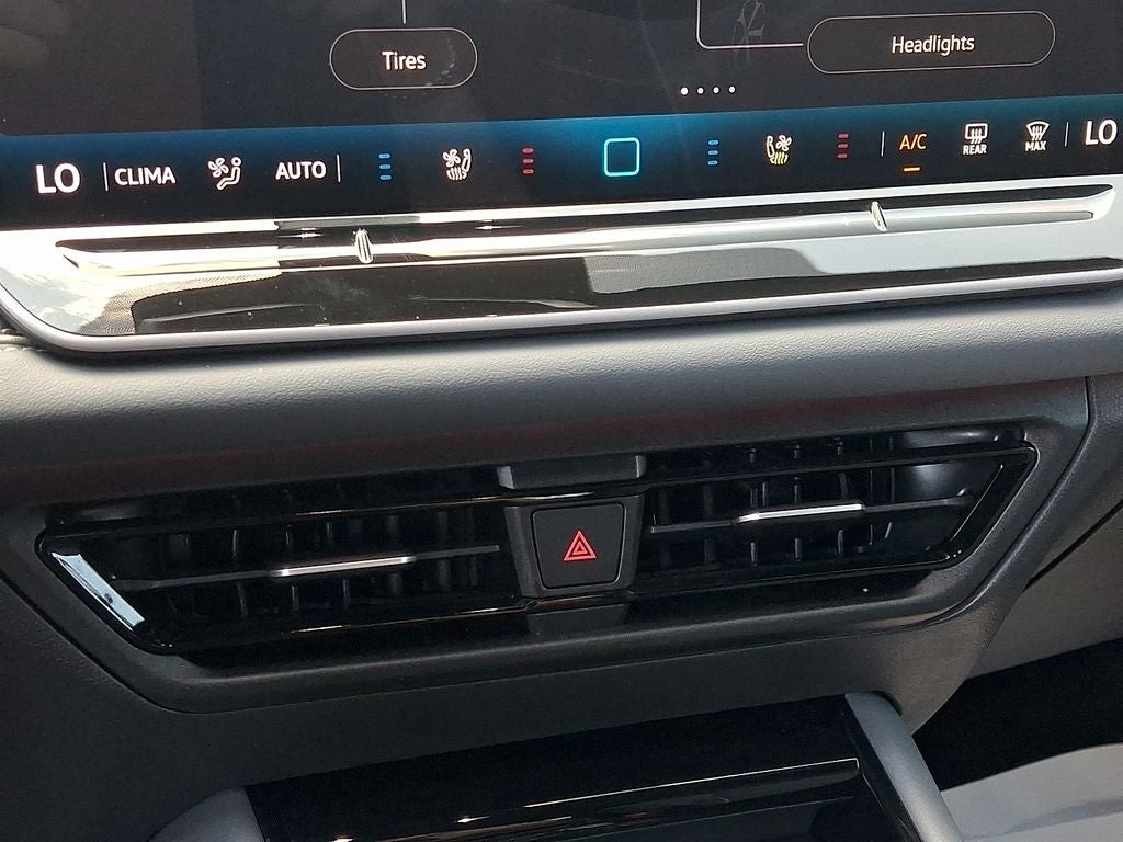 2025 Volkswagen Tiguan 2.0T SEL R-Line