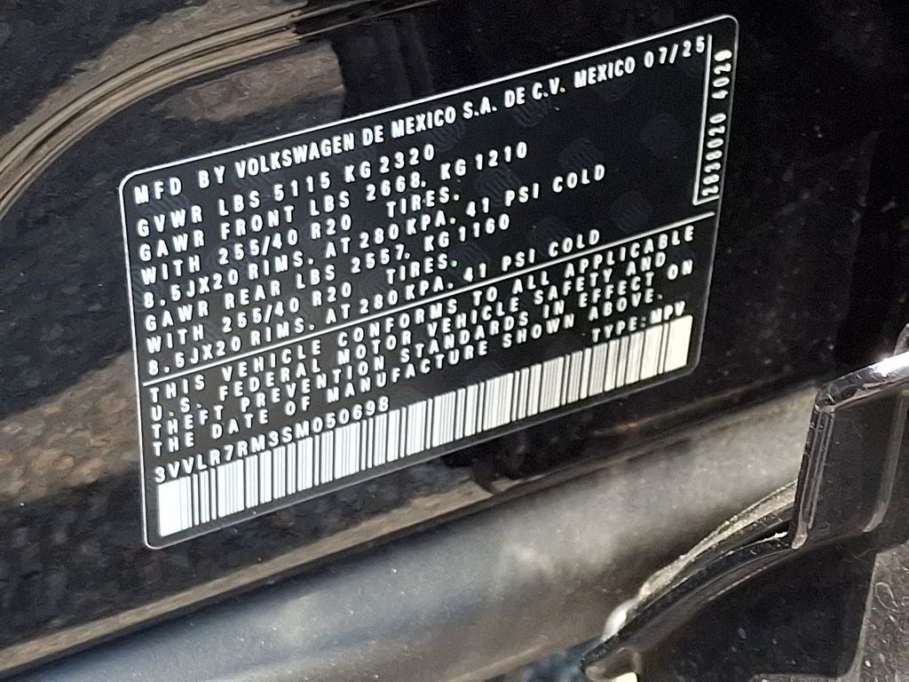 2025 Volkswagen Tiguan 2.0T SEL R-Line