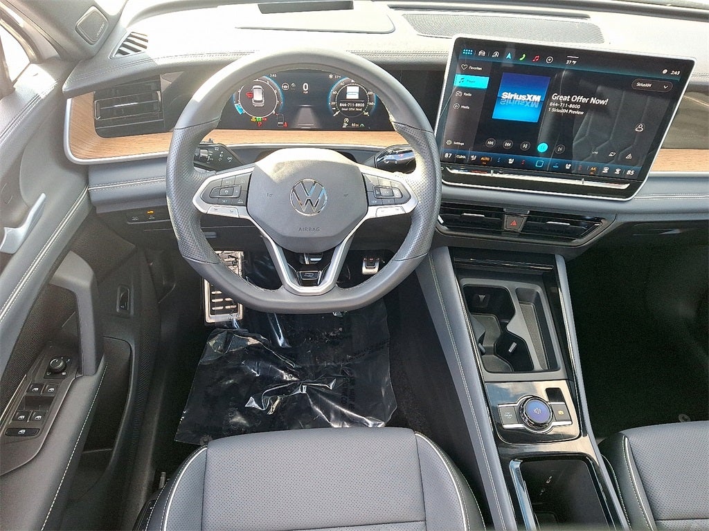 2025 Volkswagen Tiguan 2.0T SEL R-Line