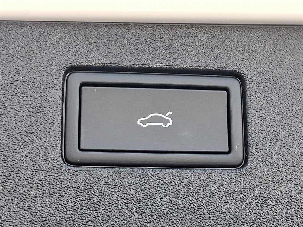 2025 Volkswagen Tiguan 2.0T SEL R-Line