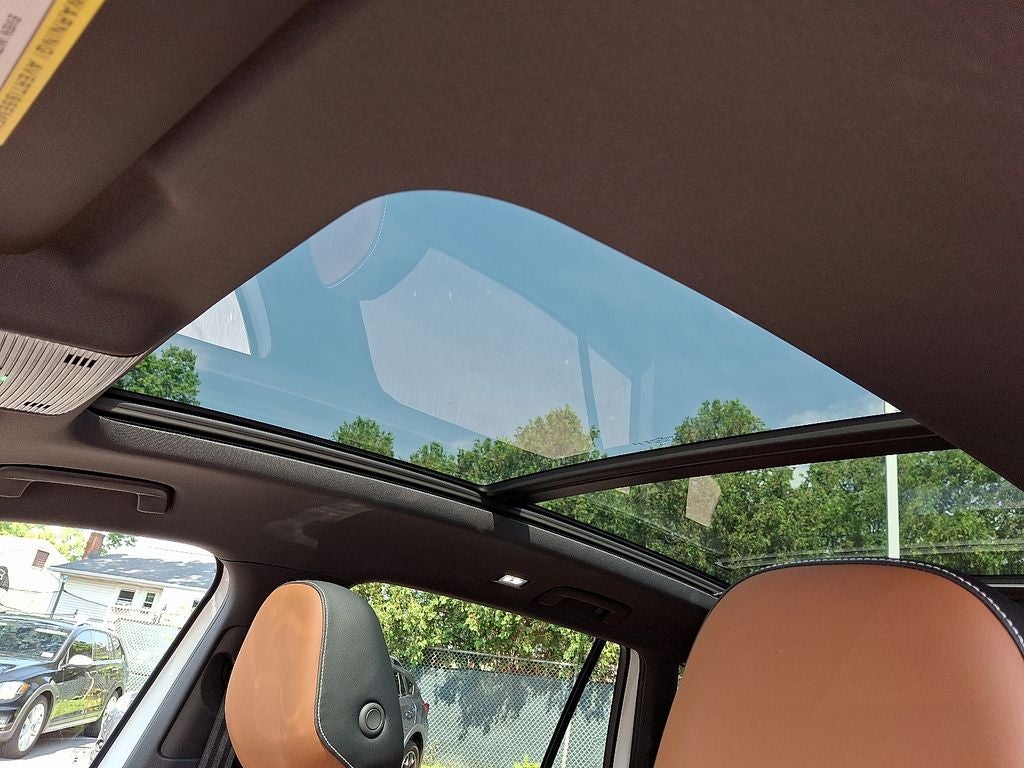 2025 Volkswagen Tiguan 2.0T SEL R-Line