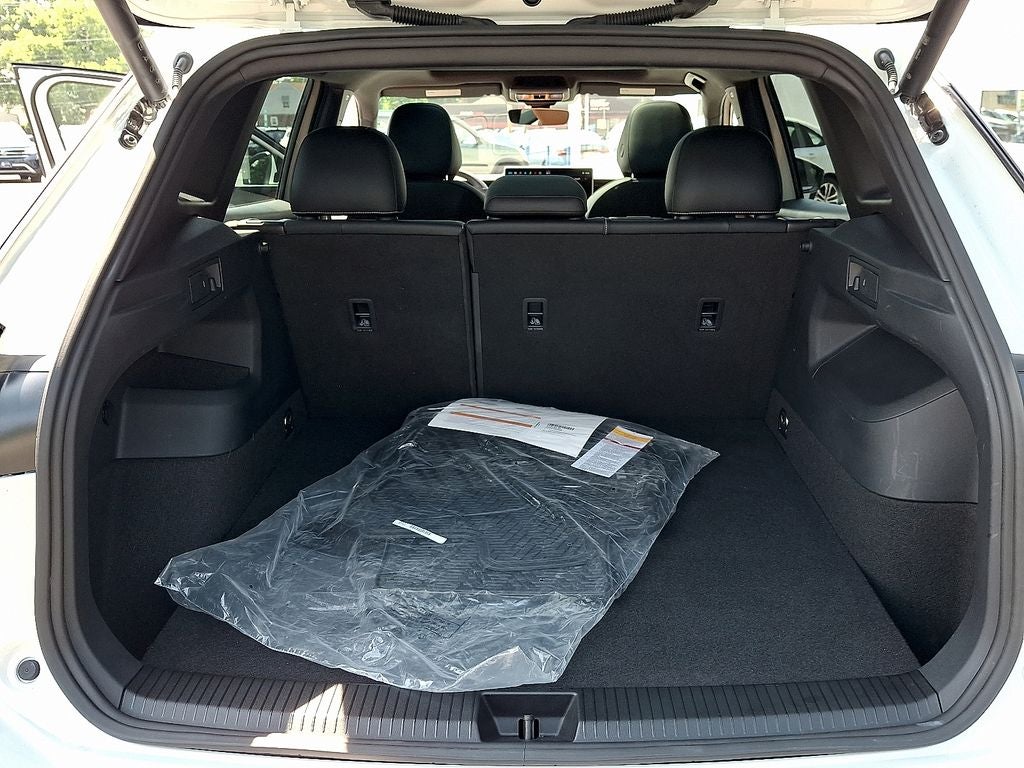 2025 Volkswagen Tiguan 2.0T SEL R-Line