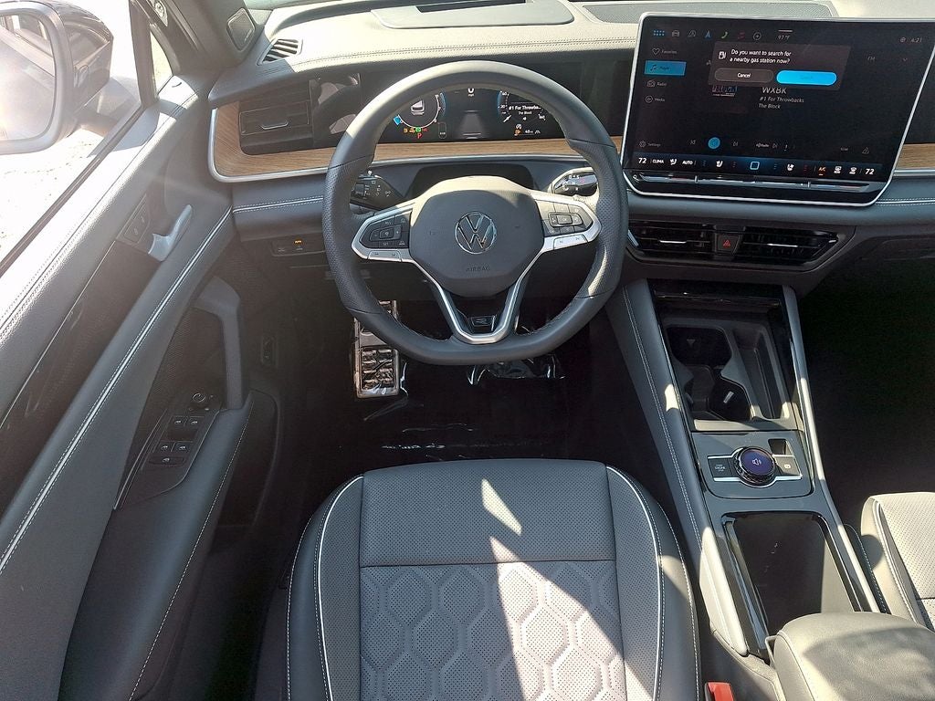 2025 Volkswagen Tiguan 2.0T SEL R-Line