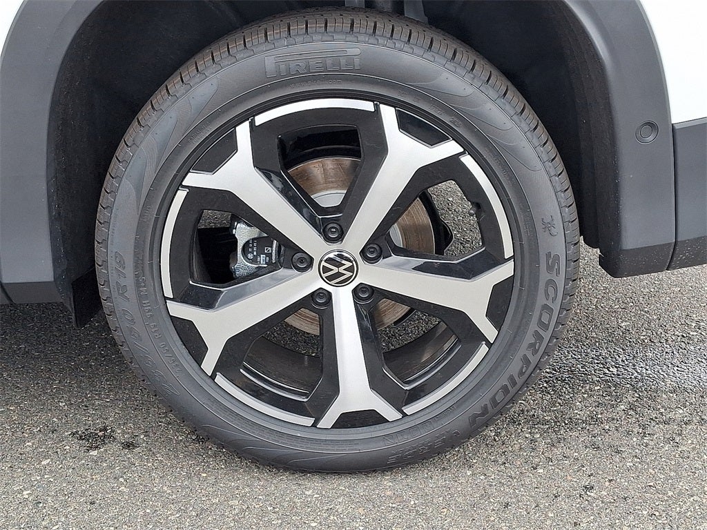 2025 Volkswagen Tiguan 2.0T SE