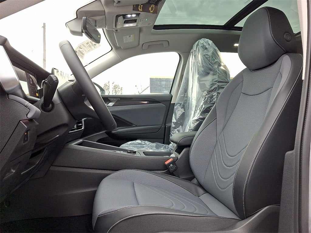 2025 Volkswagen Tiguan 2.0T SE