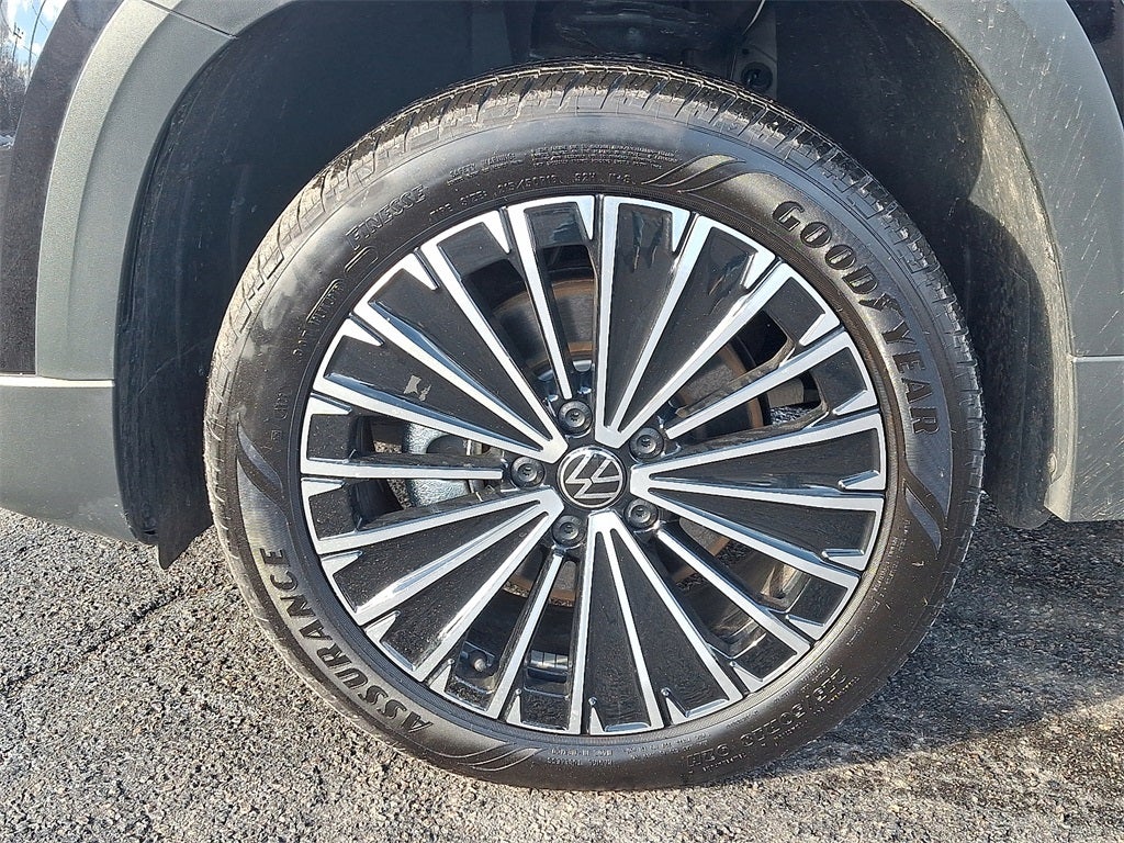 2025 Volkswagen Taos 1.5T SE