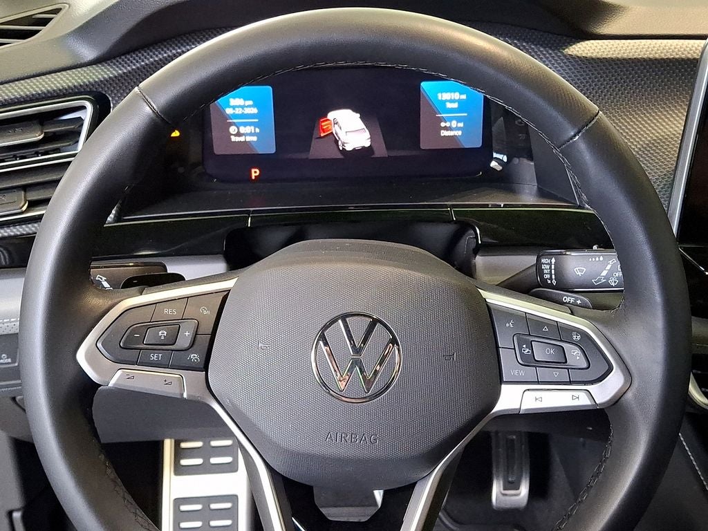 2026 Volkswagen Atlas Cross Sport 2.0T SEL R-Line Black
