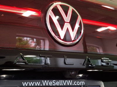 2026 Volkswagen Atlas Cross Sport 2.0T SEL R-Line Black