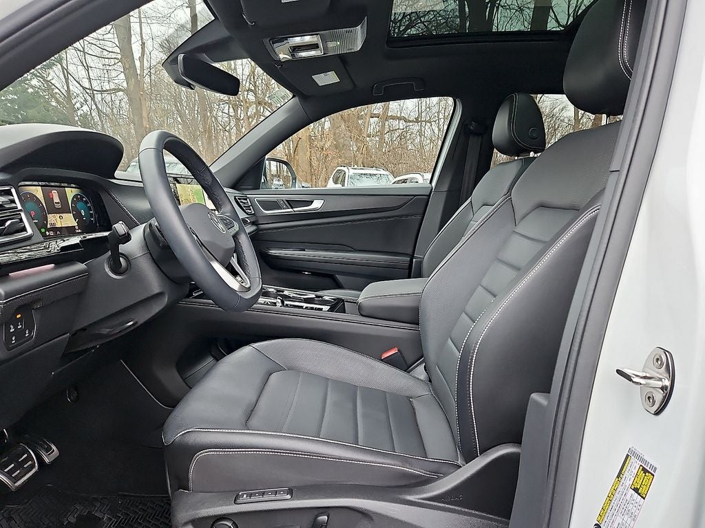 2024 Volkswagen Atlas Cross Sport 2.0T SEL R-Line