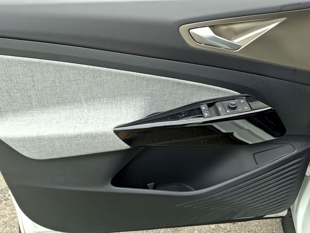 2025 Volkswagen ID.4 Pro