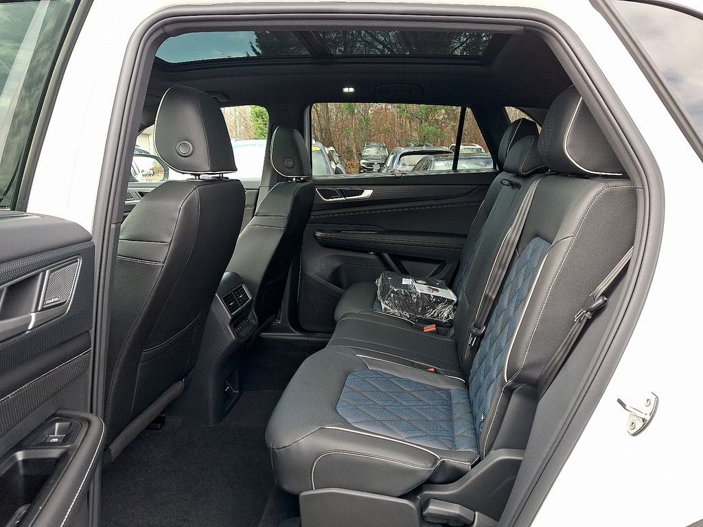 2026 Volkswagen Atlas Cross Sport 2.0T SEL Premium R-Line