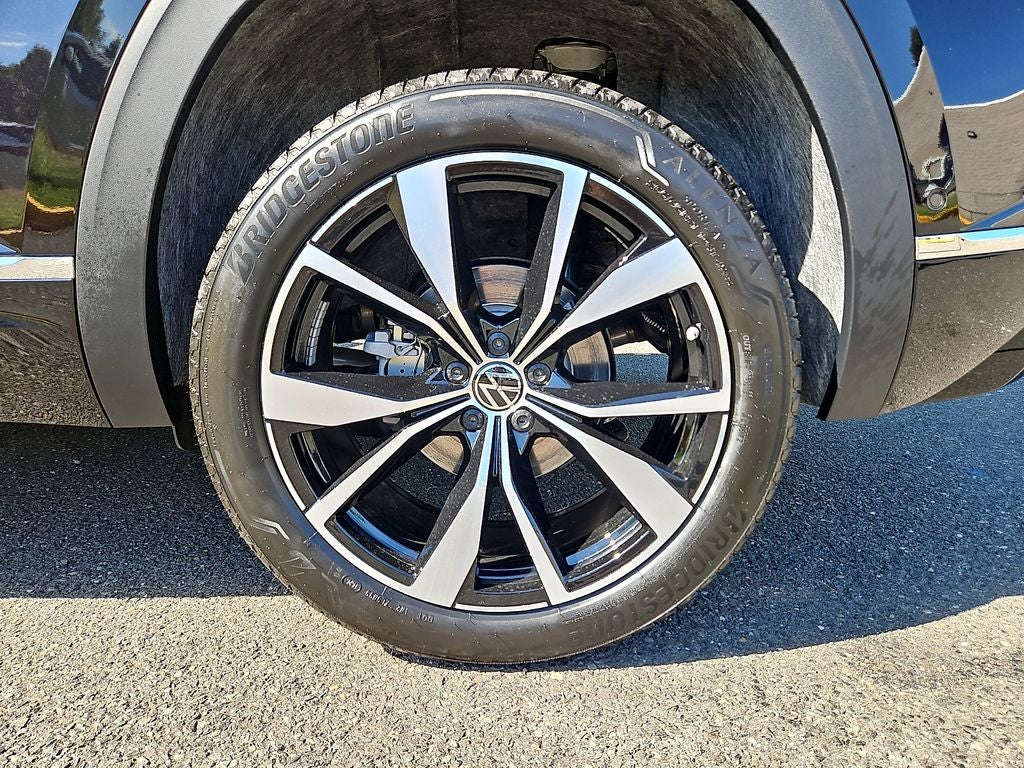 2026 Volkswagen Atlas Cross Sport SEL Premium R-Line