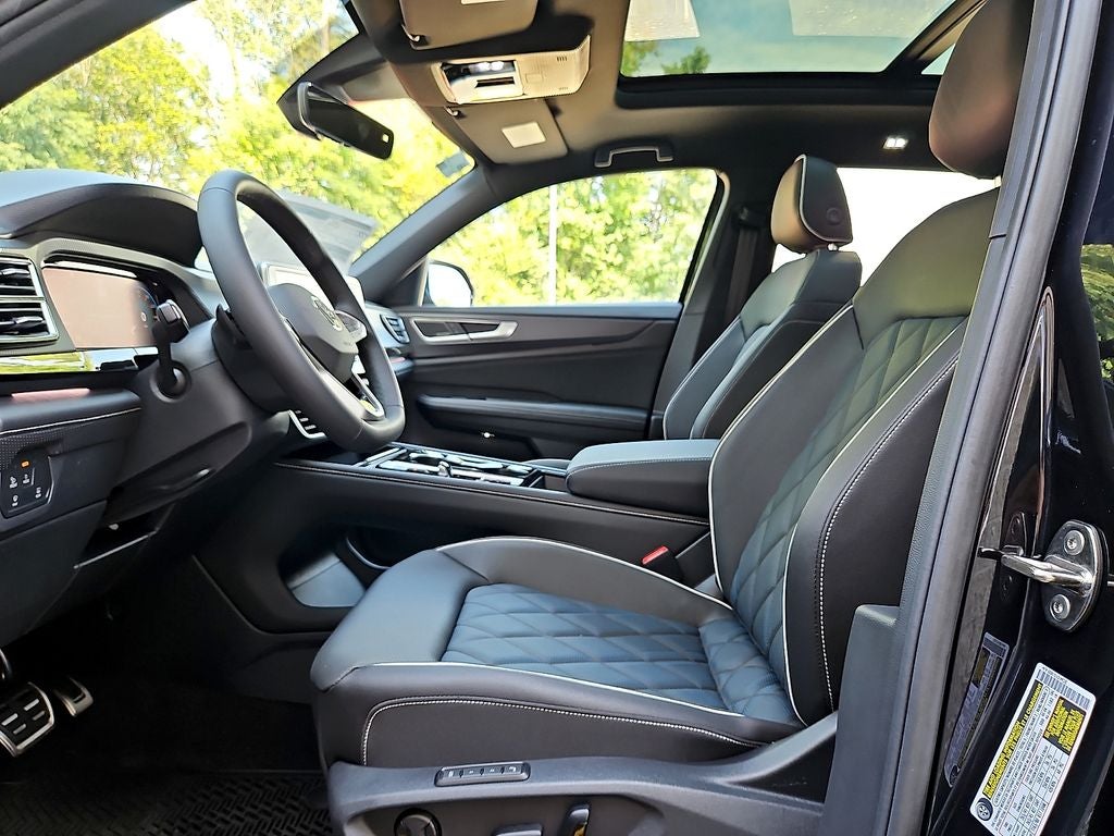 2026 Volkswagen Atlas Cross Sport SEL Premium R-Line