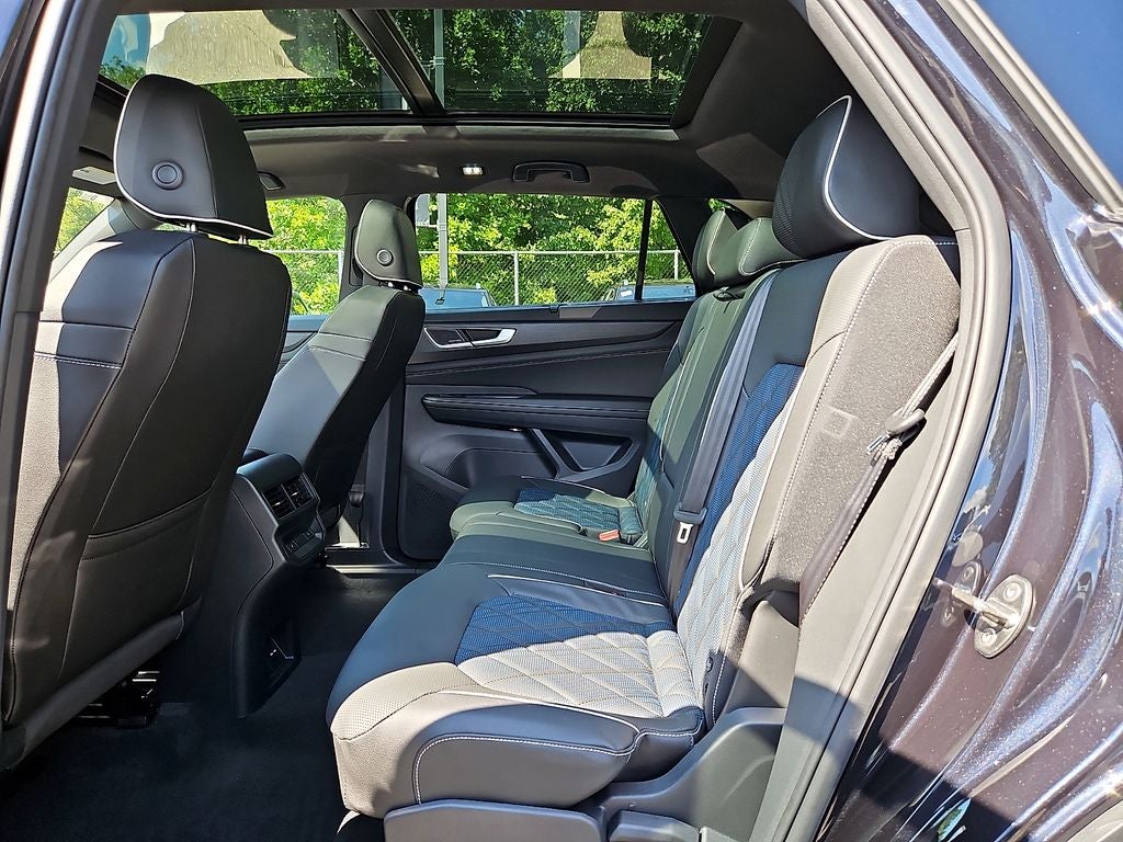2026 Volkswagen Atlas Cross Sport SEL Premium R-Line