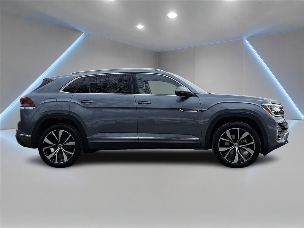 2025 Volkswagen Atlas Cross Sport 2.0T SEL Premium R-Line