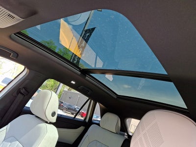 2025 Volkswagen Atlas Cross Sport 2.0T SEL Premium R-Line