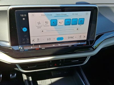 2025 Volkswagen Atlas Cross Sport 2.0T SEL Premium R-Line