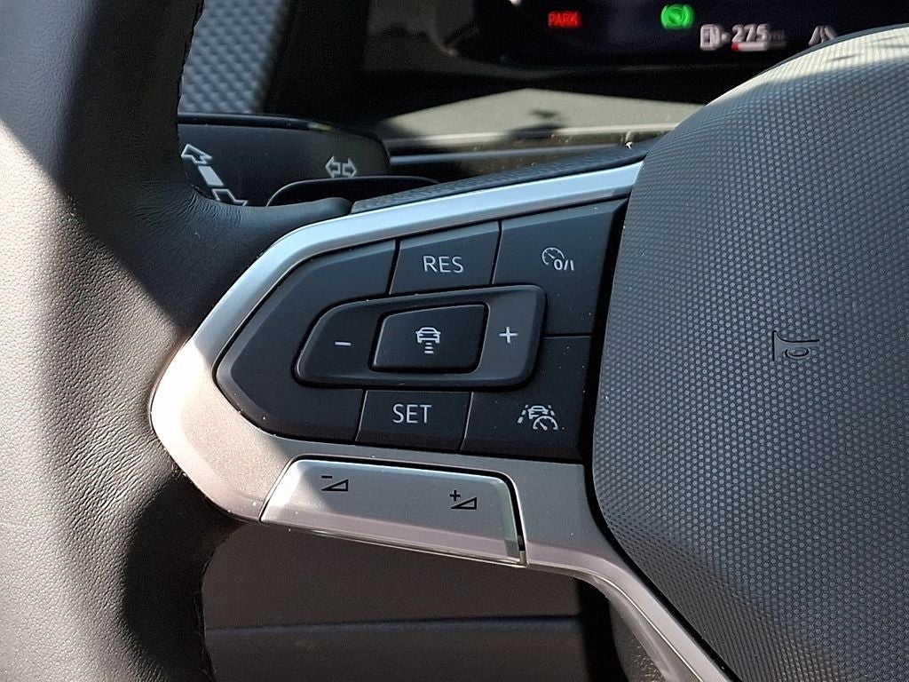 2025 Volkswagen Atlas Cross Sport 2.0T SEL Premium R-Line