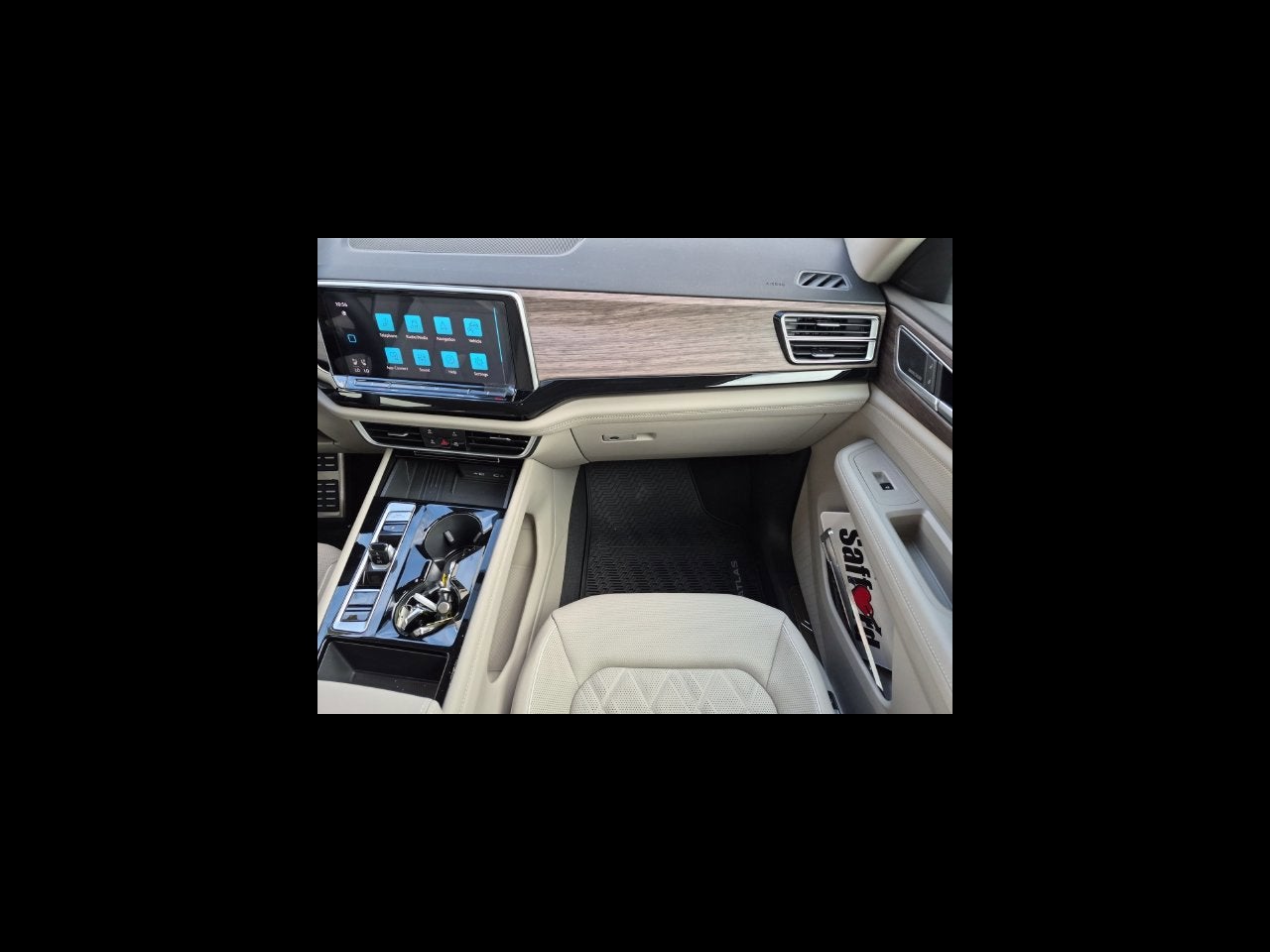 2026 Volkswagen Atlas SEL Premium R-Line