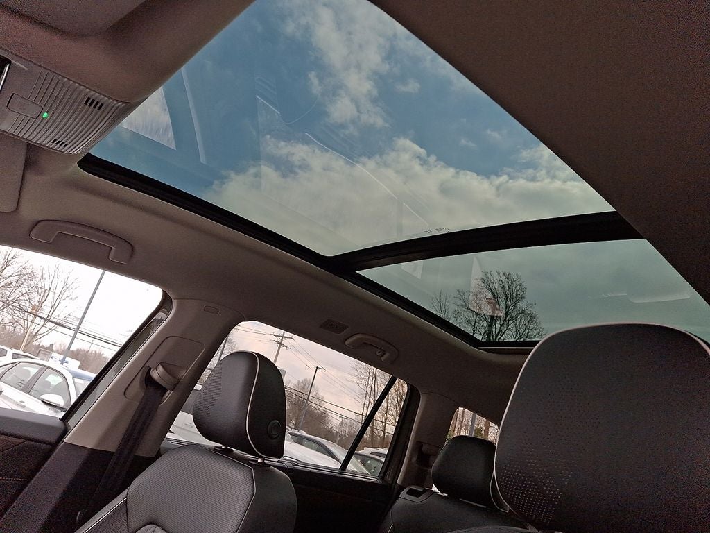 2025 Volkswagen Atlas 2.0T SEL Premium R-Line