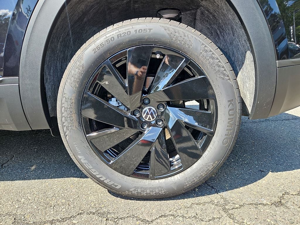 2026 Volkswagen Atlas Cross Sport SE w/Technology