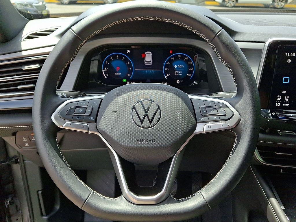 2025 Volkswagen Atlas Cross Sport 2.0T SE w/Technology